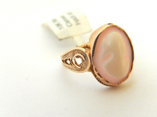 *VINTAGE* 10K Yellow Gold CAMEO RING Size 3.75
