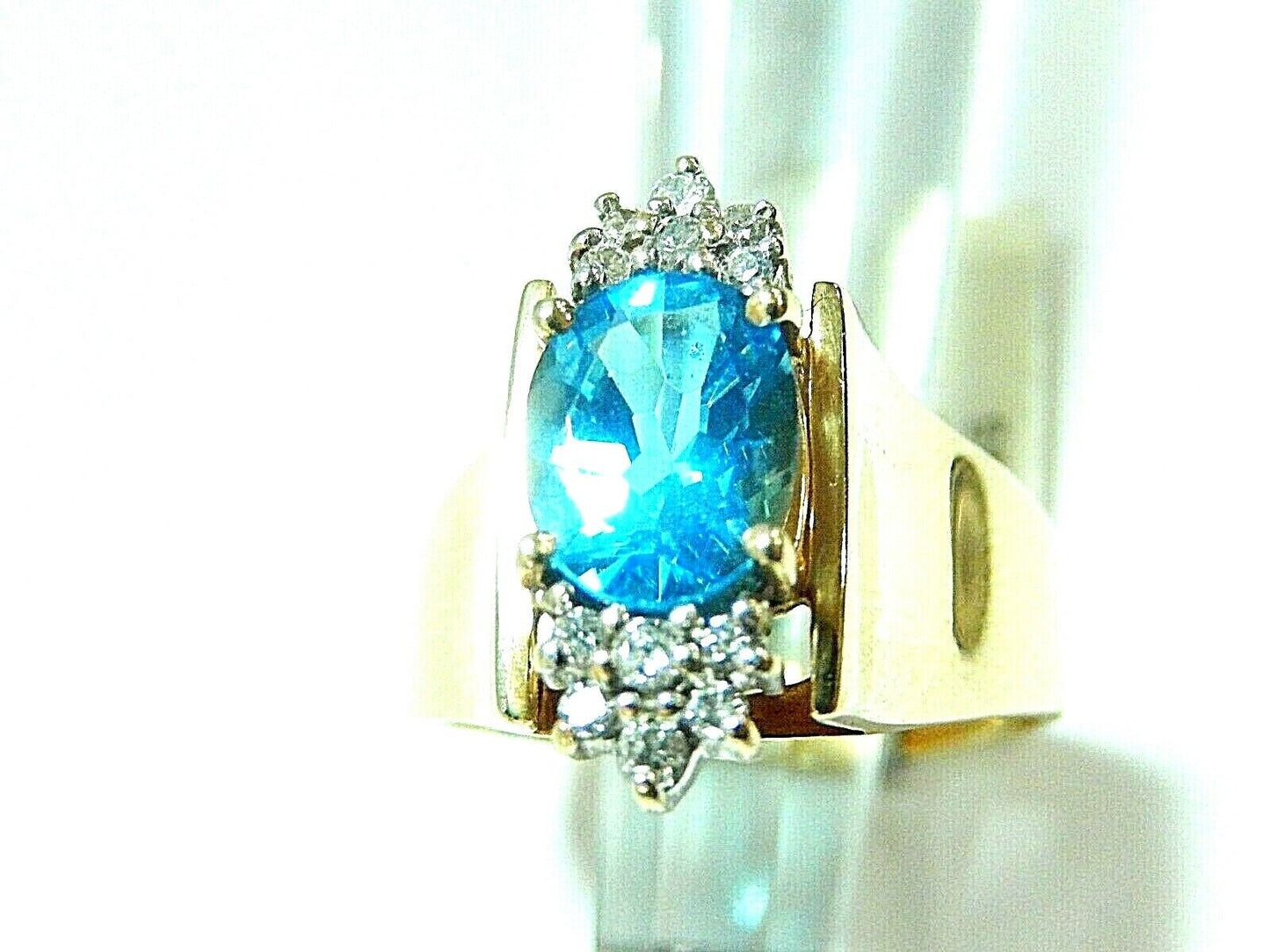 *VINTAGE* 14K Yellow Gold 2ct Blue Topaz .33ctw Diamond Ladies Ring Sz 9.5