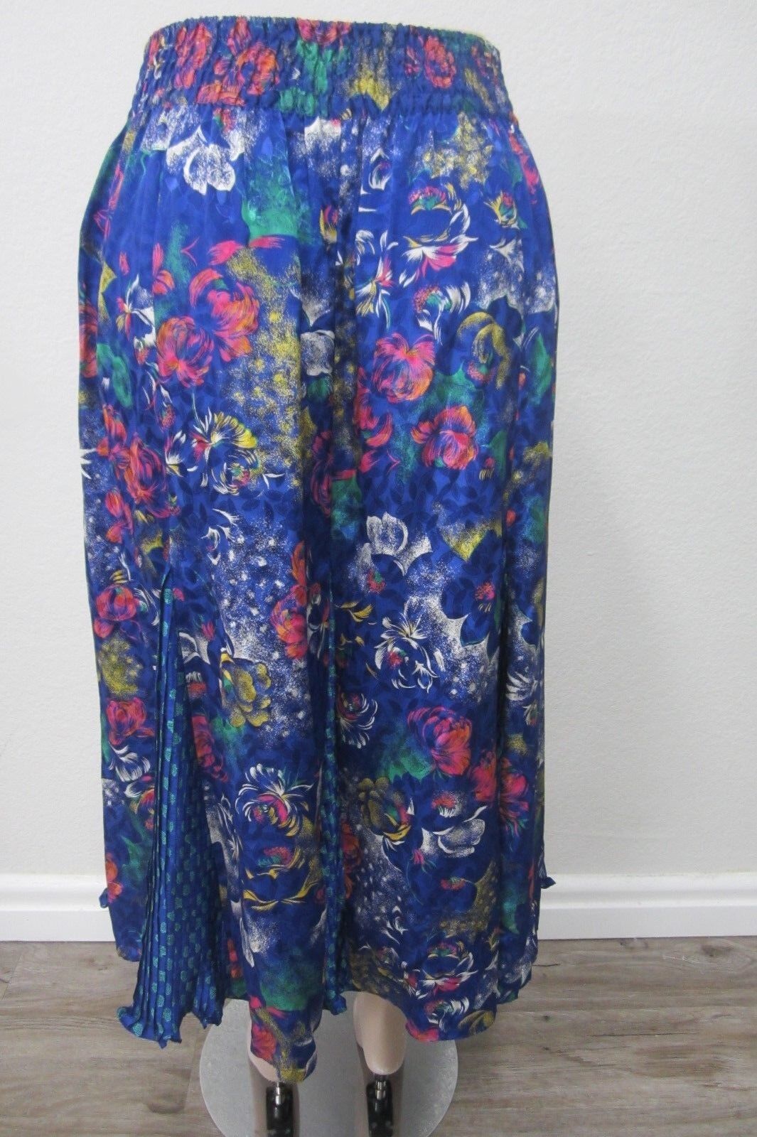 *NWT*  MAYEELOK DESIGNER Floral Decorative Pleated Skirt SO CUTE Size Med