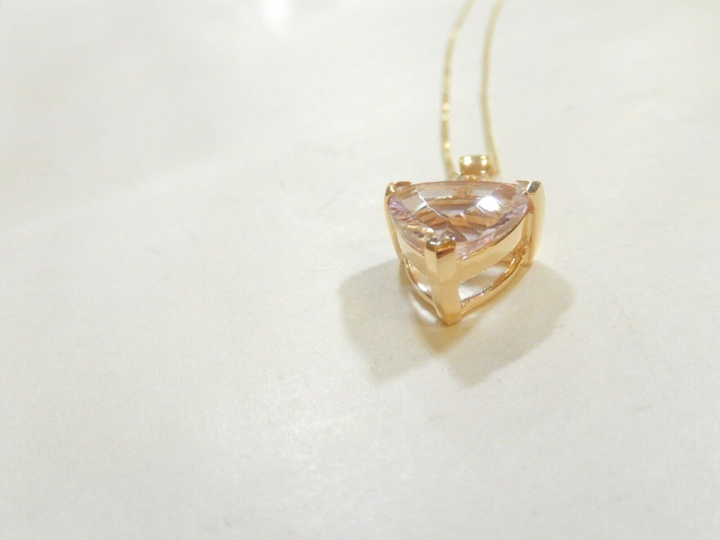 *VINTAGE* 14K Yellow Gold Triangle 4.00 CT Amethyst & Diamond Pendant w/18"chain