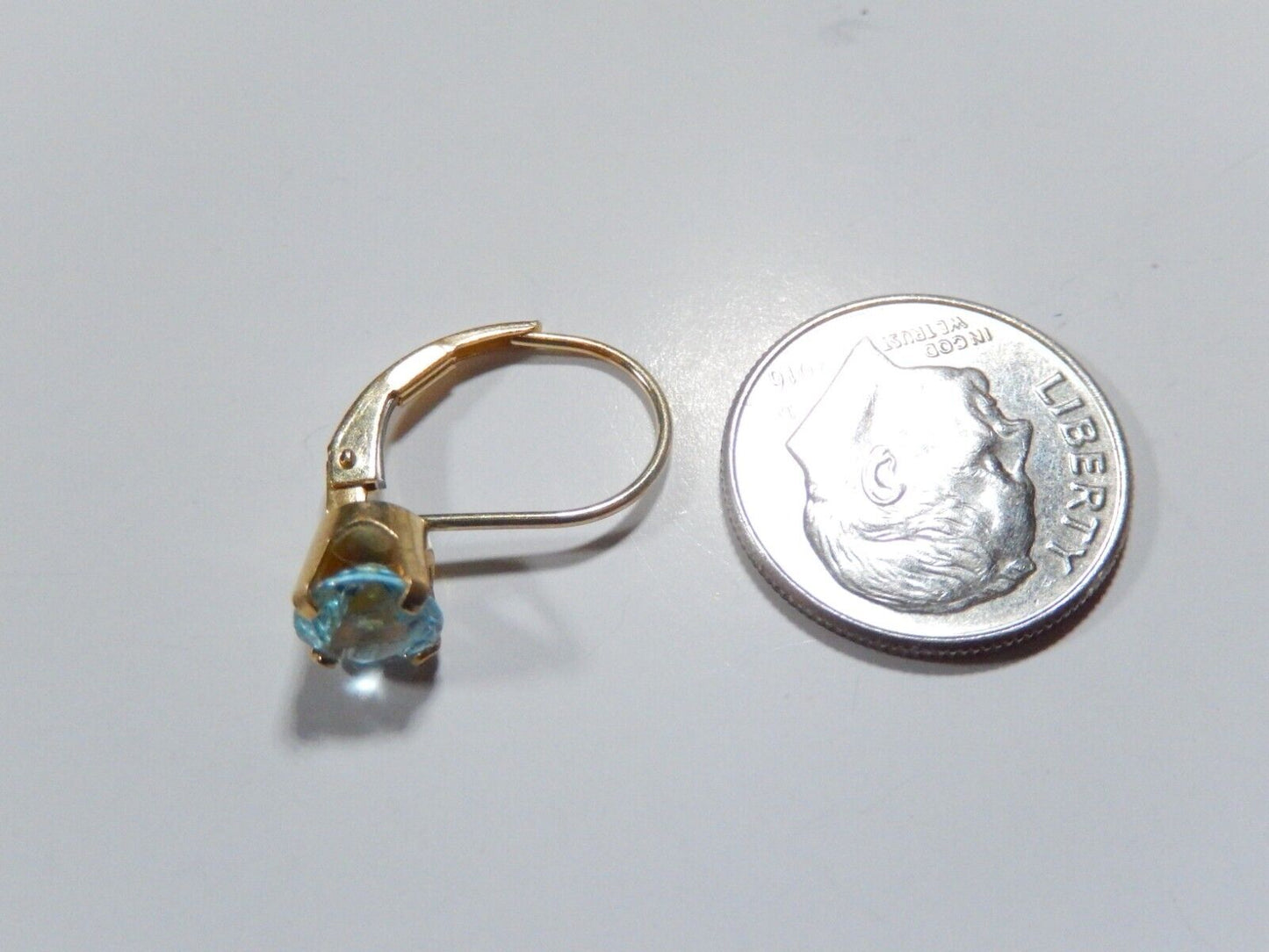 14k Yellow Gold 6mm 1.50 CT Blue Topaz Leverback Earrings