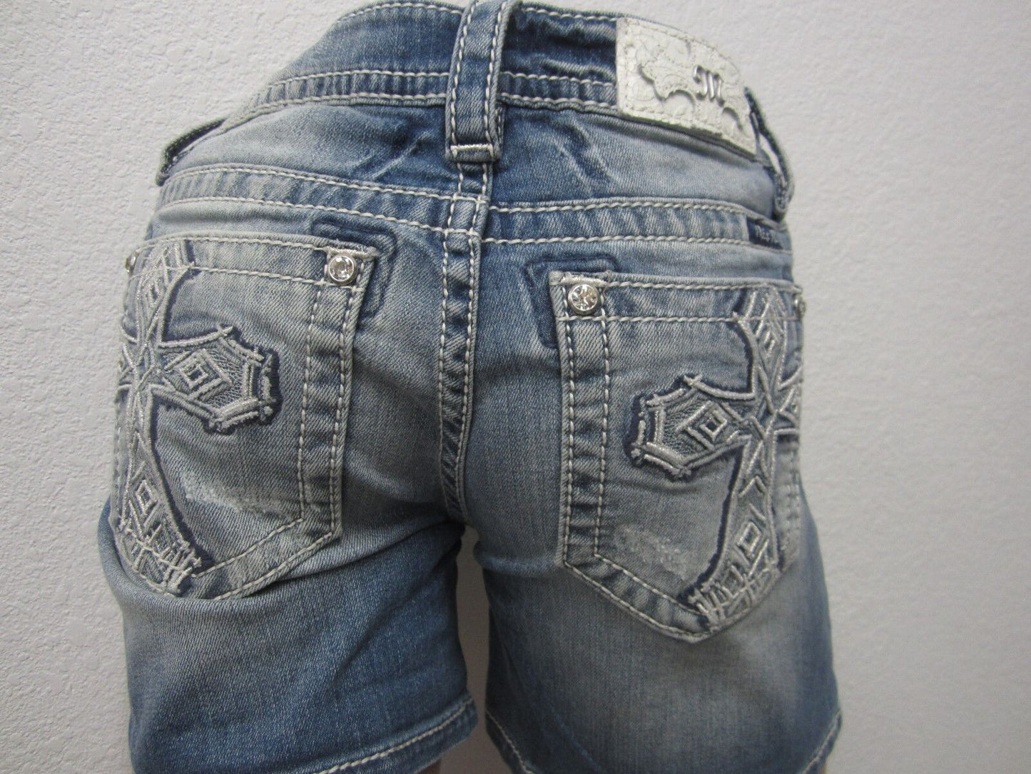 NWT New Miss MP7845D2 Me Cross Pocket Mid Shorts Medium Blue Size 25 x 6"