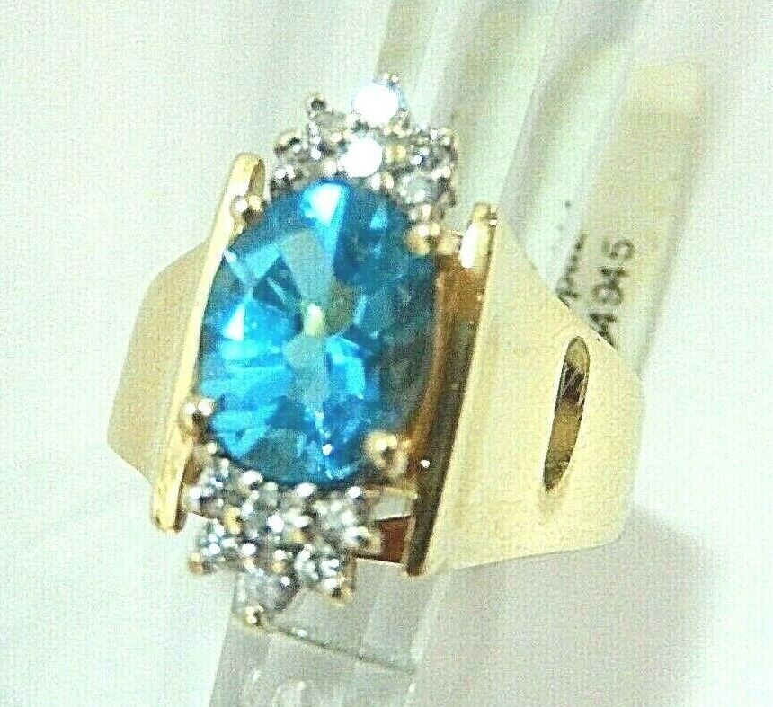 *VINTAGE* 14K Yellow Gold 2ct Blue Topaz .33ctw Diamond Ladies Ring Sz 9.5