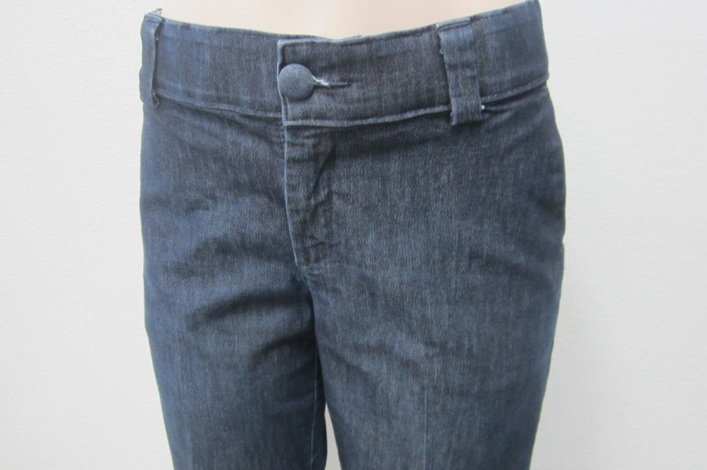 LEE Women's No-Gap Waistband Regular Fit Bootcut Jean Size 8 x L29