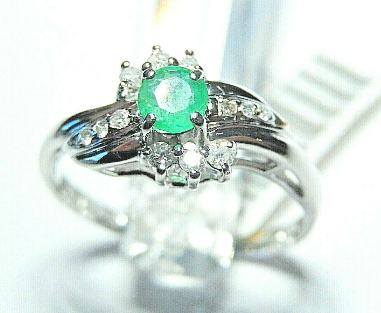 *NWT* 14K White Gold Natural Emerald & Diamond Halo Ring  Size 7