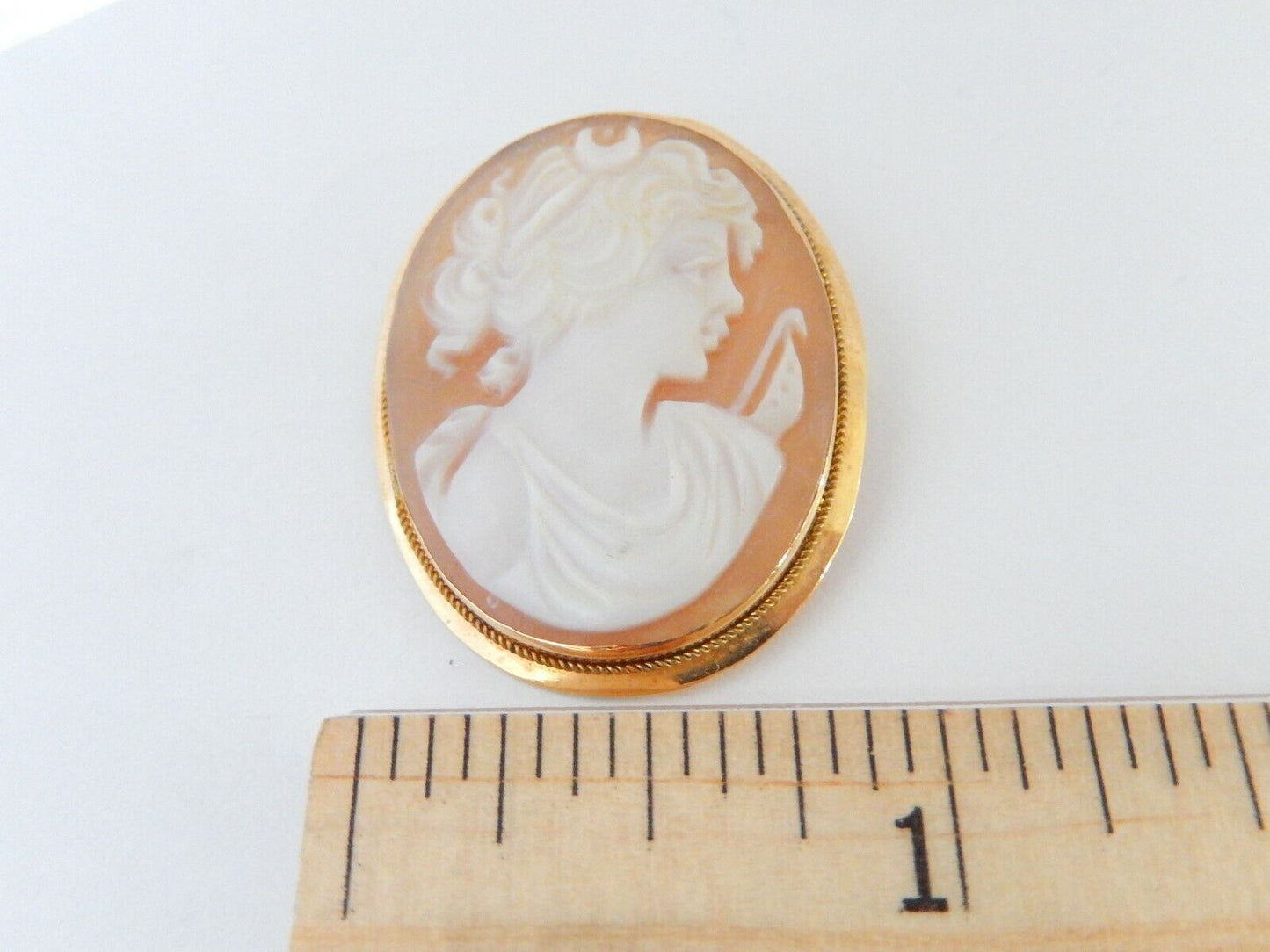 *VINTAGE* Solid 18K Yellow Gold Shell Cameo Pin / Pendant 3.51 grams 1 1/4”