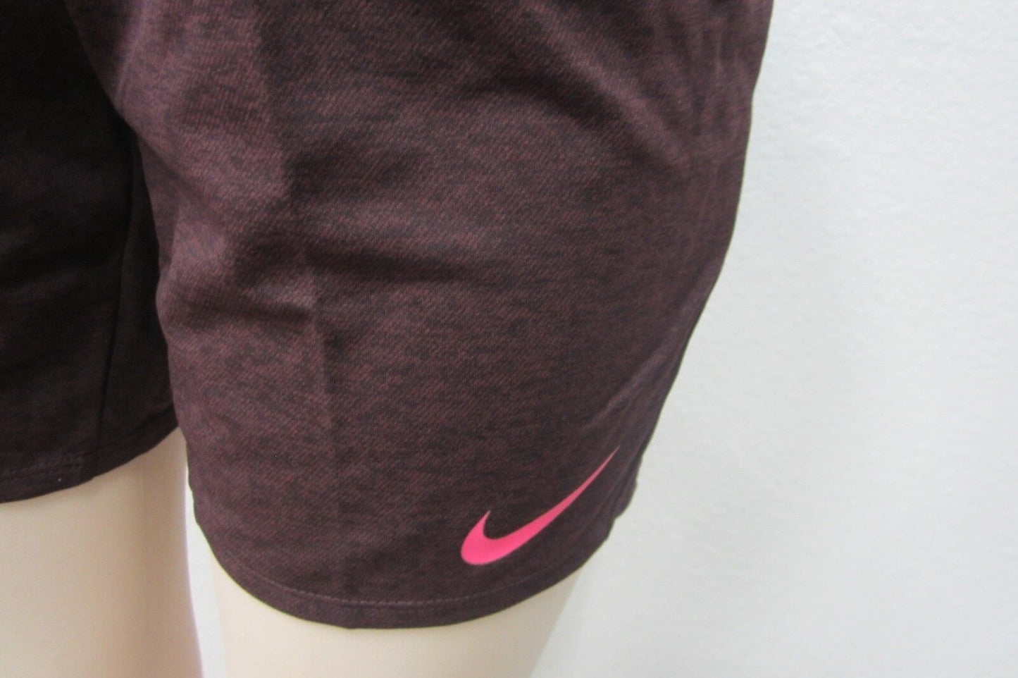 *NWT* Nike DriFit Women’s  Running Athletic Workout Training Sport Shorts Sz S