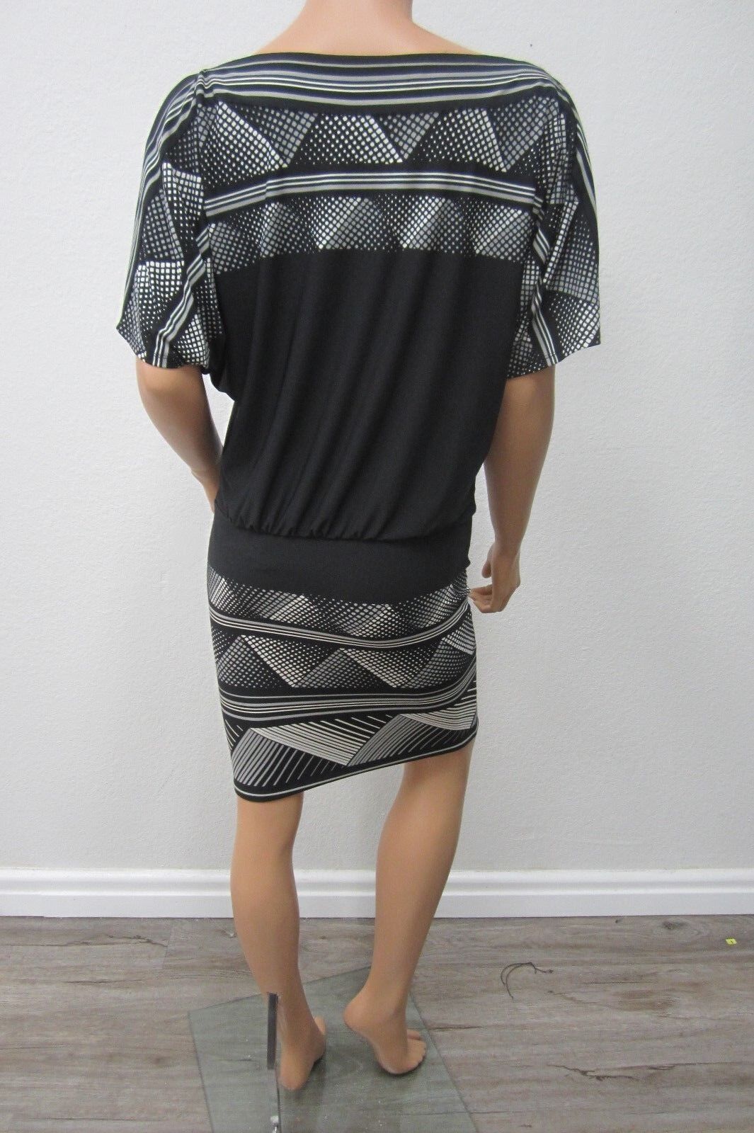 VERY NICE BCBG maxazria dress Size XS