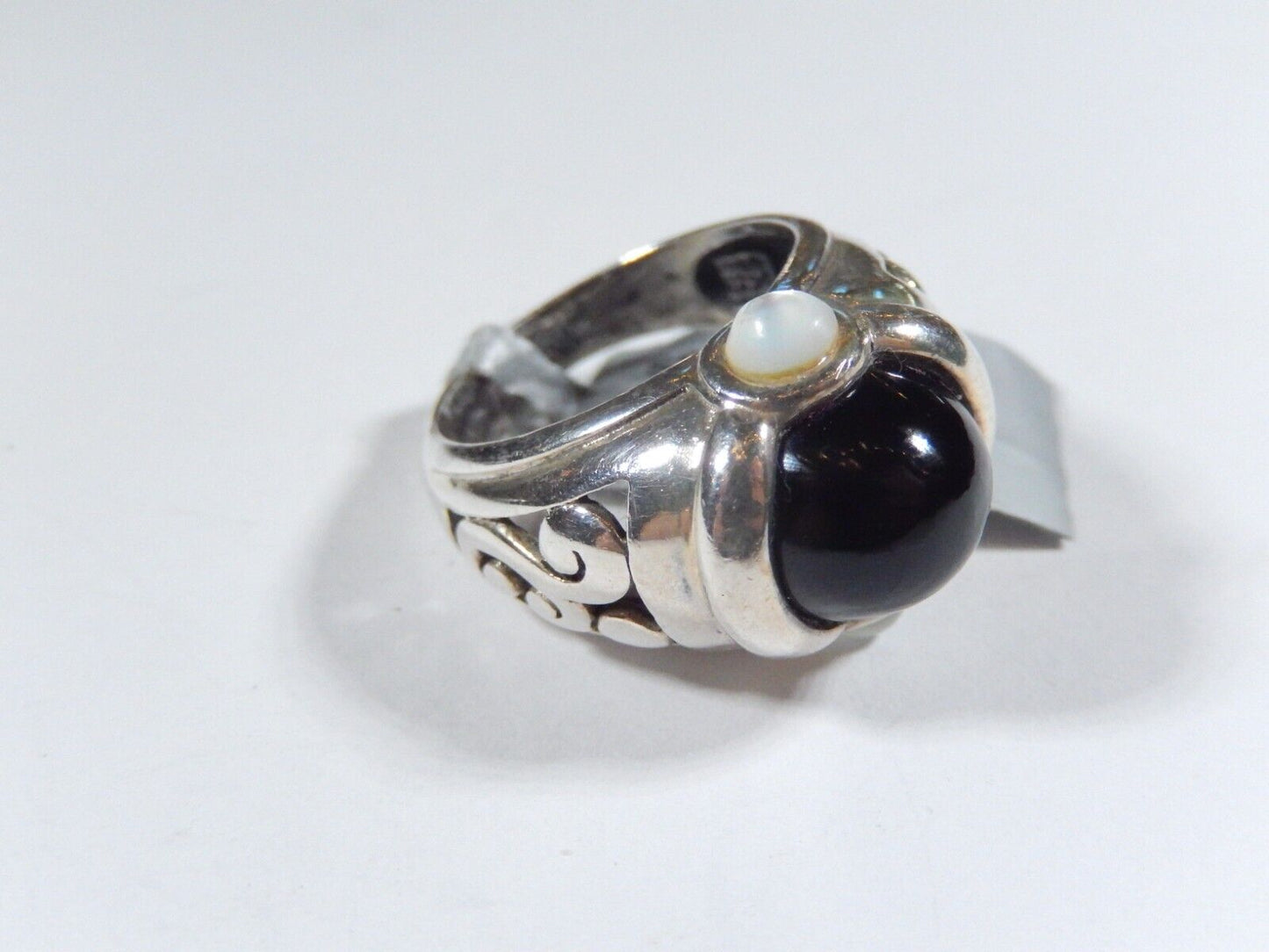VINTAGE STERLING SILVER 925 MOTHER OF PEARL /BLACK ONYX RING Size 5.25