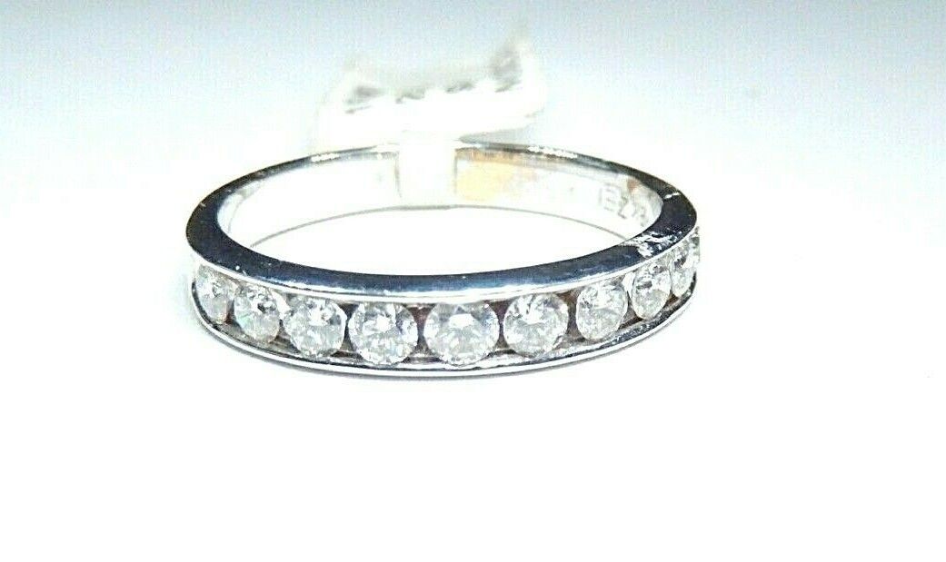 *NWT* 18K White Gold .66CT VS Diamond Anniversary or Wedding Band  (Size 7.5)