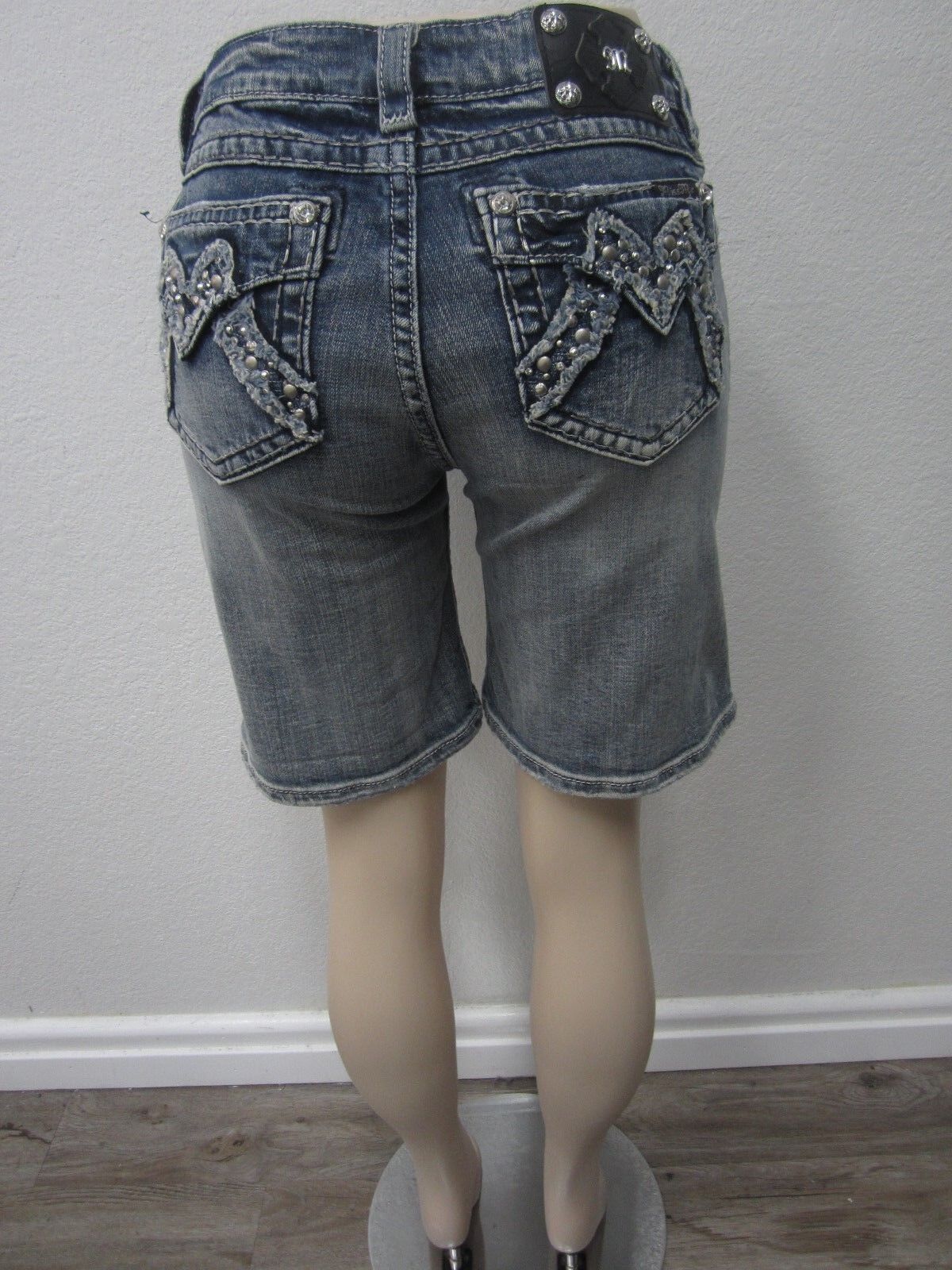 NWOT Miss Me Boyfriend JB1247H Rhinestone Embellished Washed Denim Shorts 28 x 9