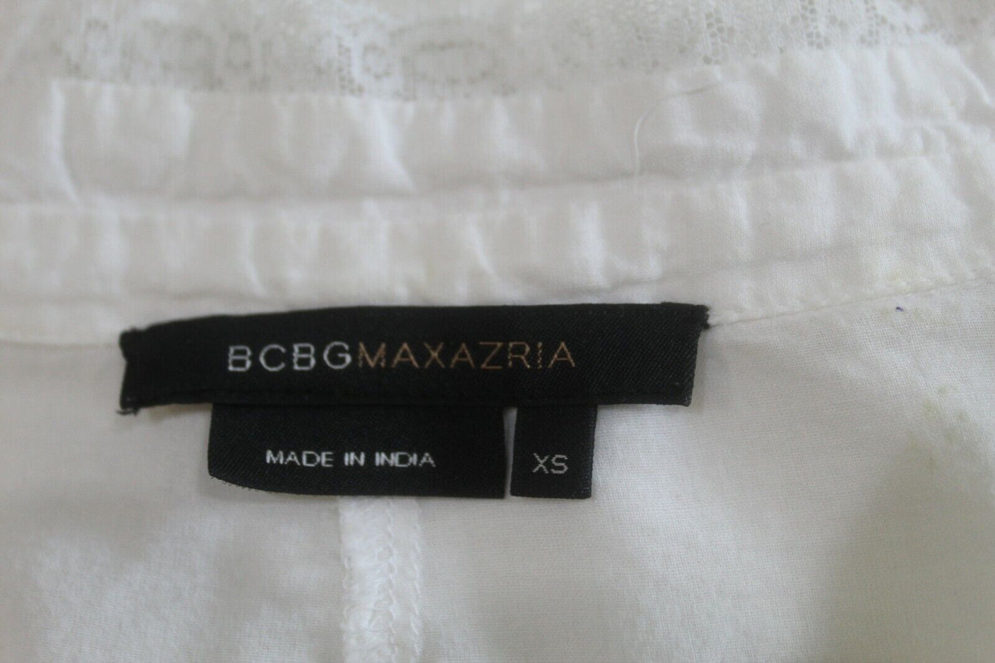 BCBG  White Pleated Front Button Down Ruffled Blouse Ruffled Sleeve "CUTE" Sz XS