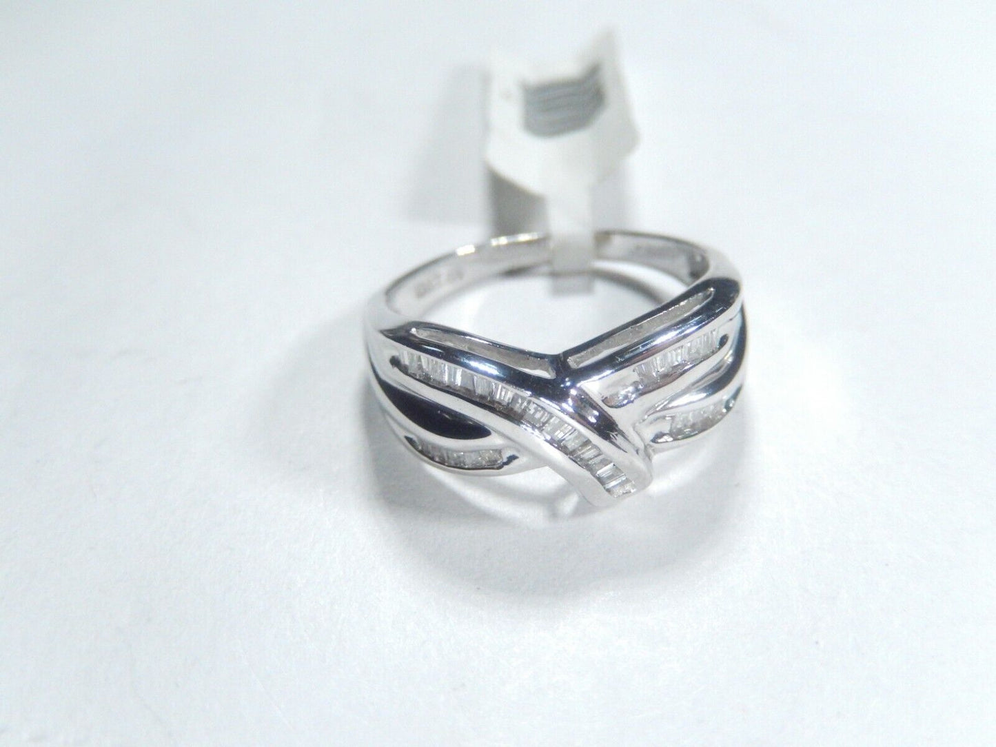 *NWT"  10k White Gold .33CT VS Natural Baguette Diamond Swirl Band Ring Sz 6