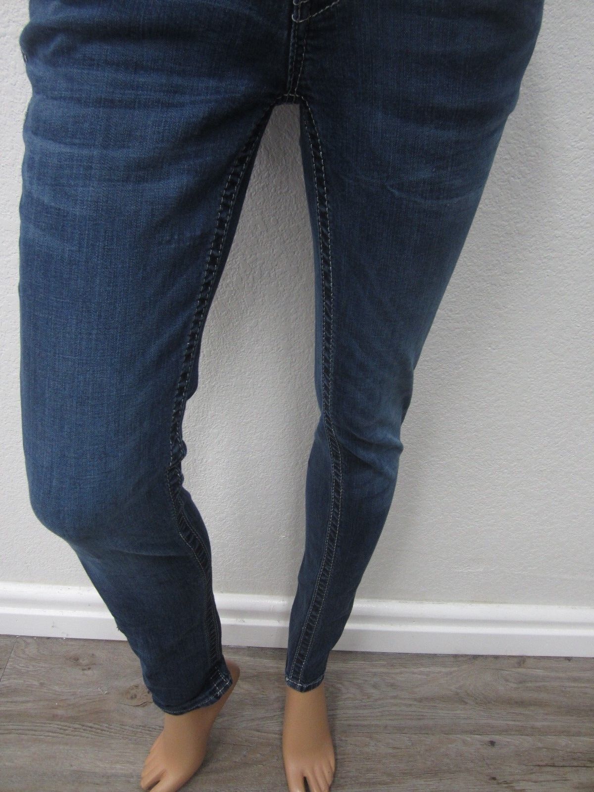 MINT Miss Me Horseshoe Flap Pocket Signature Rise Skinny Dark Wash Jeans Sz26x30