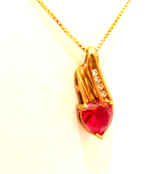 *VINTAGE* 10k Yellow Gold Heart Ruby And Diamond Pendant with 18" Chain