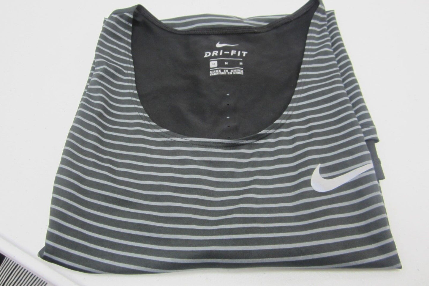 VERY NICE Nike  Women's Active Sleveless Dri-Fit Top  (Size Medium)