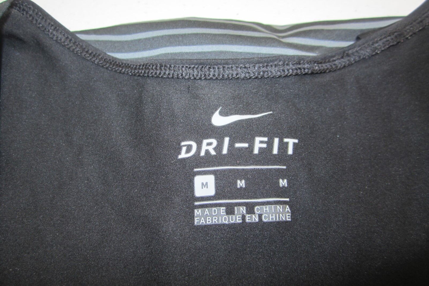 VERY NICE Nike  Women's Active Sleveless Dri-Fit Top  (Size Medium)