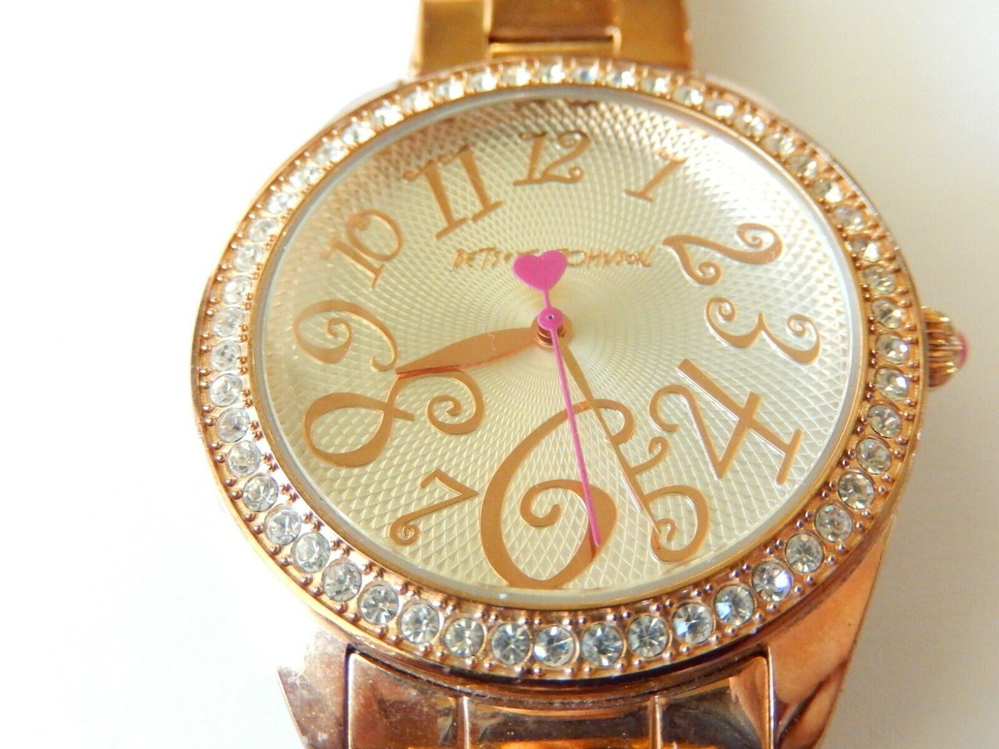 BETSEY JOHNSON Watch BJ00048-03 Gold Toned Stainless Steel Heart Second Hand