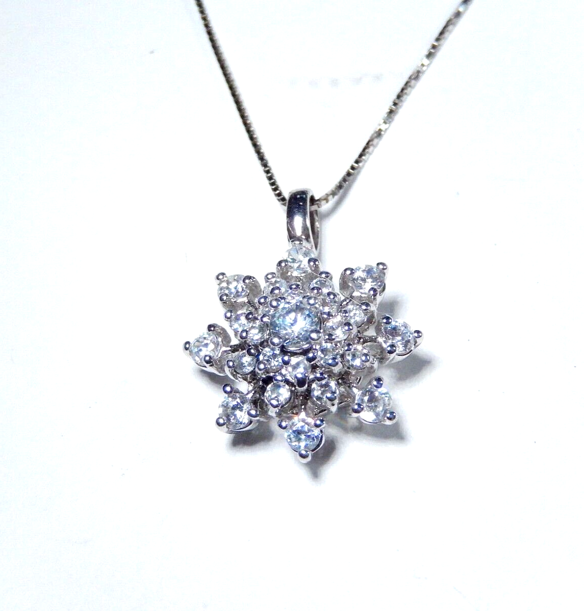 *VINTAGE* Sterling Silver CZ Snowflake Cluster Pendant  w/18" Sterling Chain
