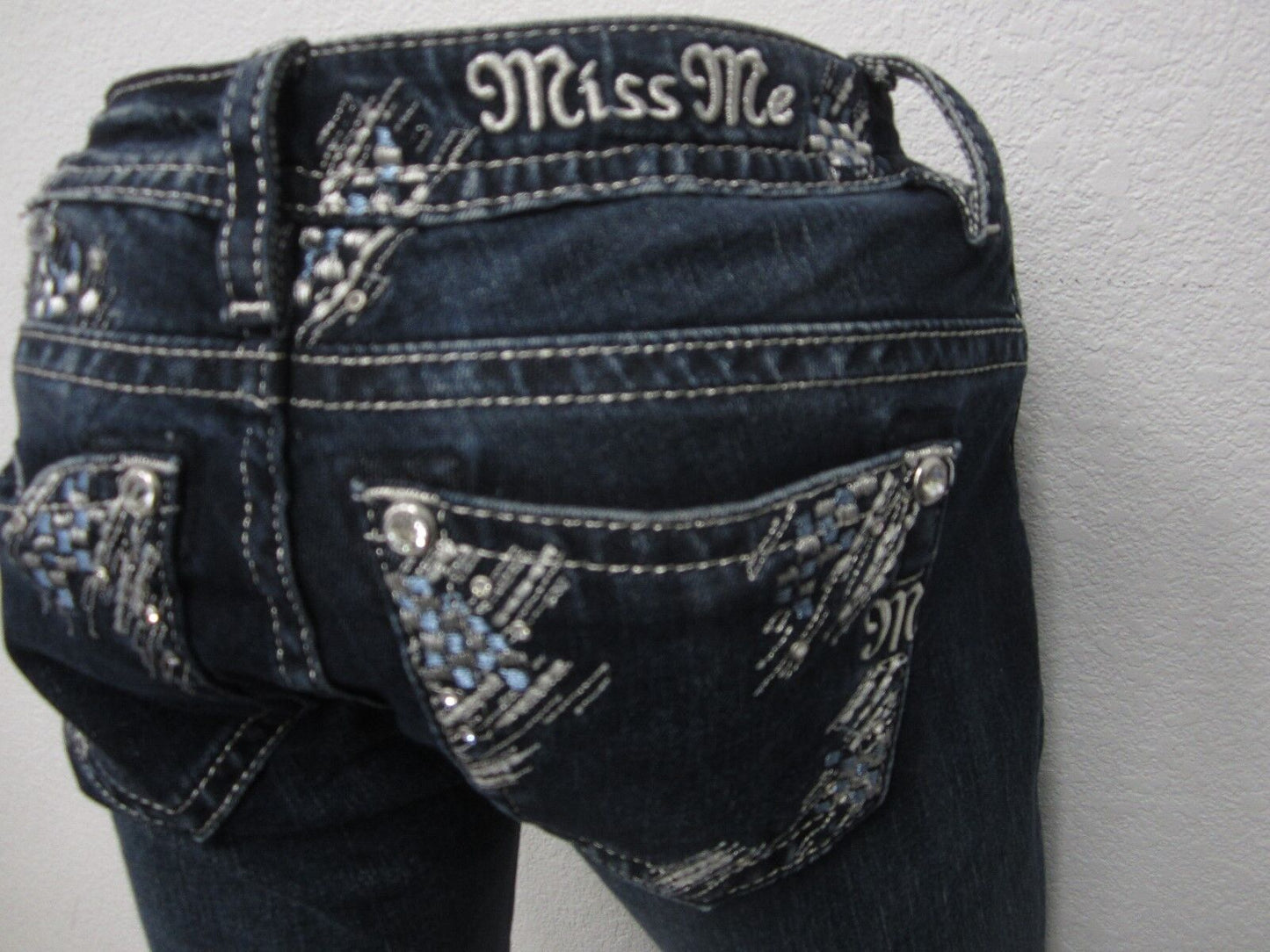 NWT Miss Me Relaxed Boot Jeans, XP7633BV - Dark Blue LOTS OF BLING Size 24 x 32