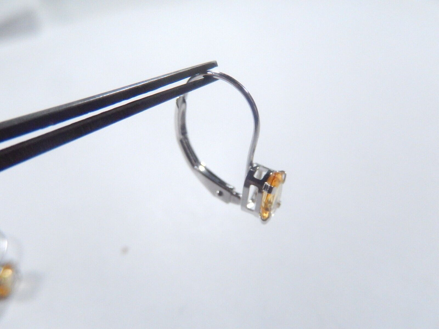 *VINTAGE*  10k White Gold 1.00 CT Oval Citrine  Leverback Earrings