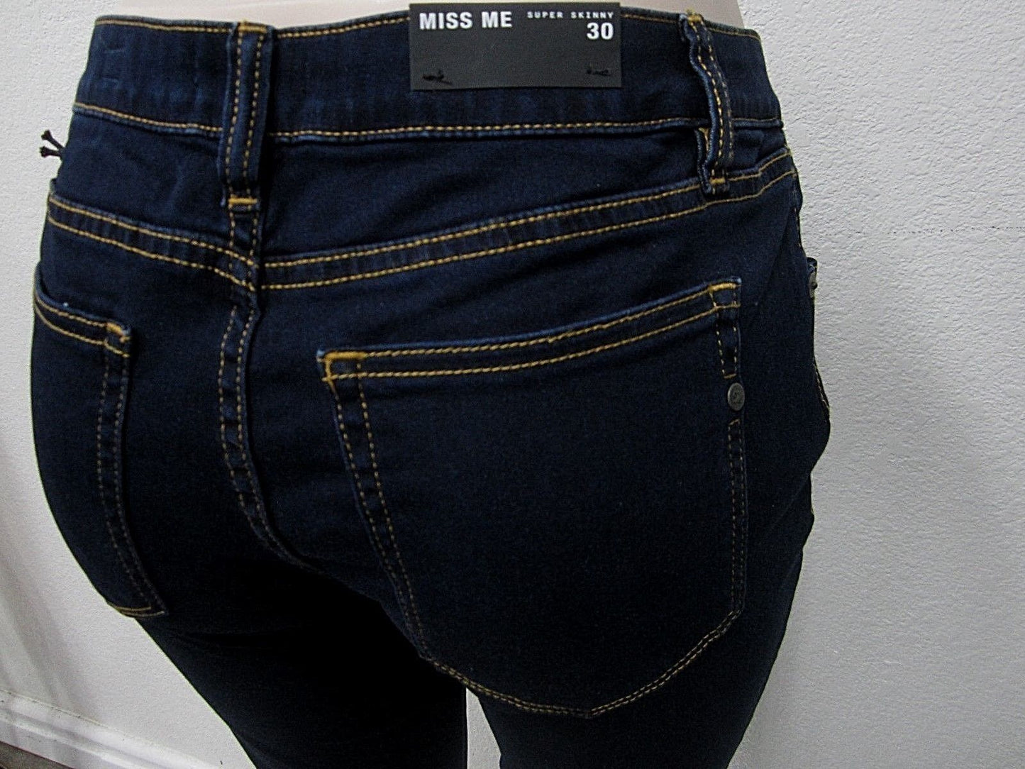 NWT Miss Me - Womens Mid-Rise Super Skinny Dark Blue Jeans M1001G35 Size 30 X 27