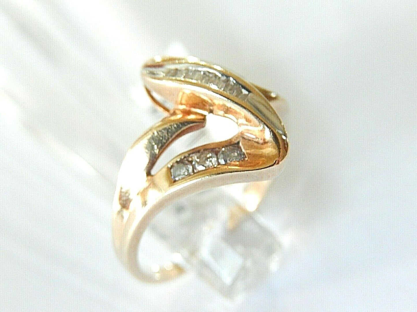 VINTAGE* 10K Yellow Gold Round & Baguette Diamond Bypass Cocktail Ring Size 7.25