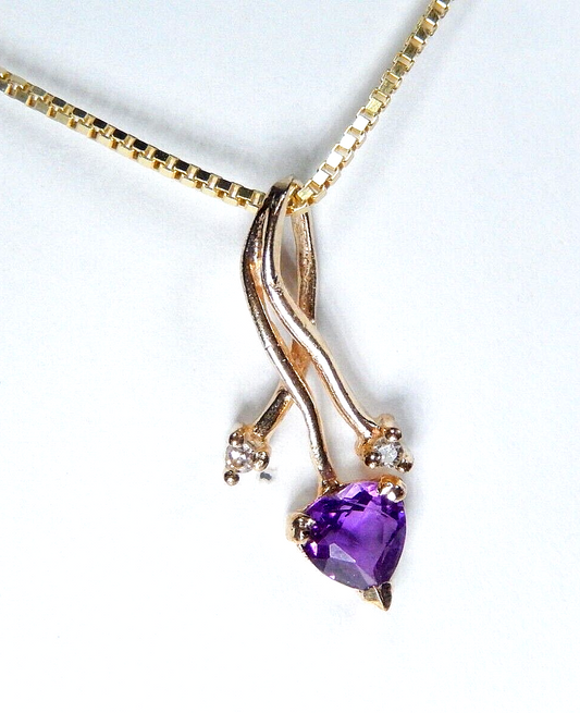 *VINTAGE*14k Yellow Gold Heart Shape Amethyst and 2 Diamond Pendant w/ 18" Chain