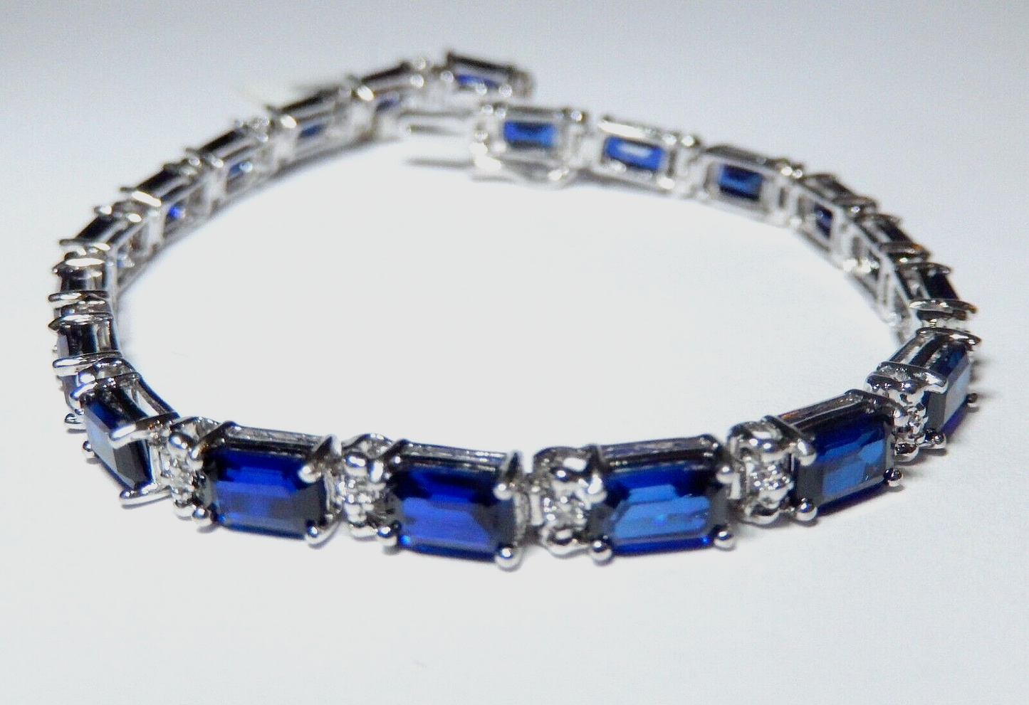 *NWT* 10K White Gold  15.0 CT Sapphire and Diamond Statement 7" Bracelet