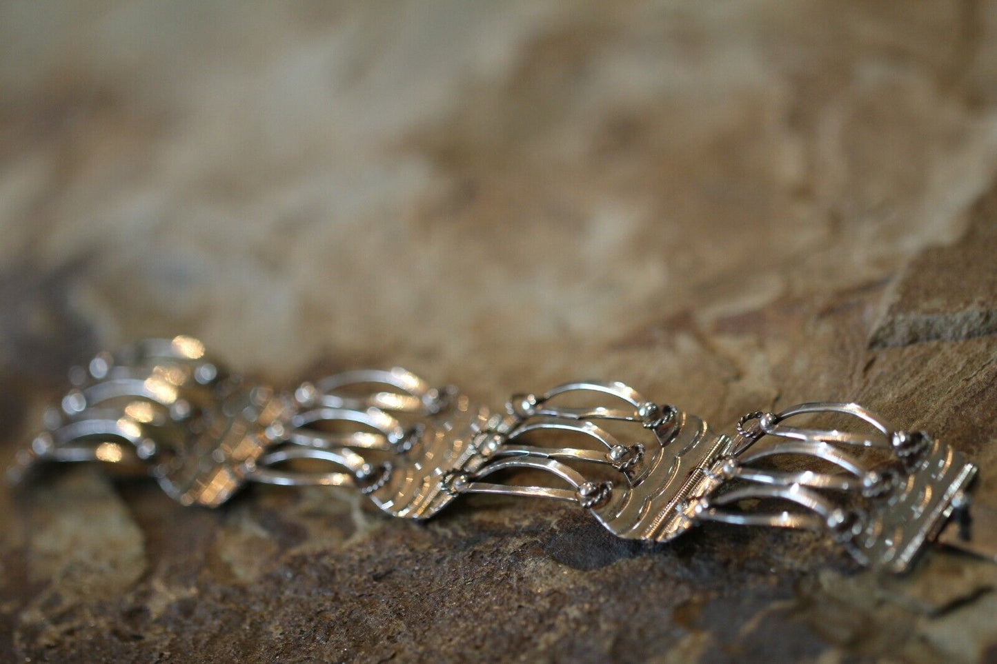 VINTAGE  "Hecho en Mexico" Sterling Silver  Box Clasp 1 1/8" Wide Bracelet 7"