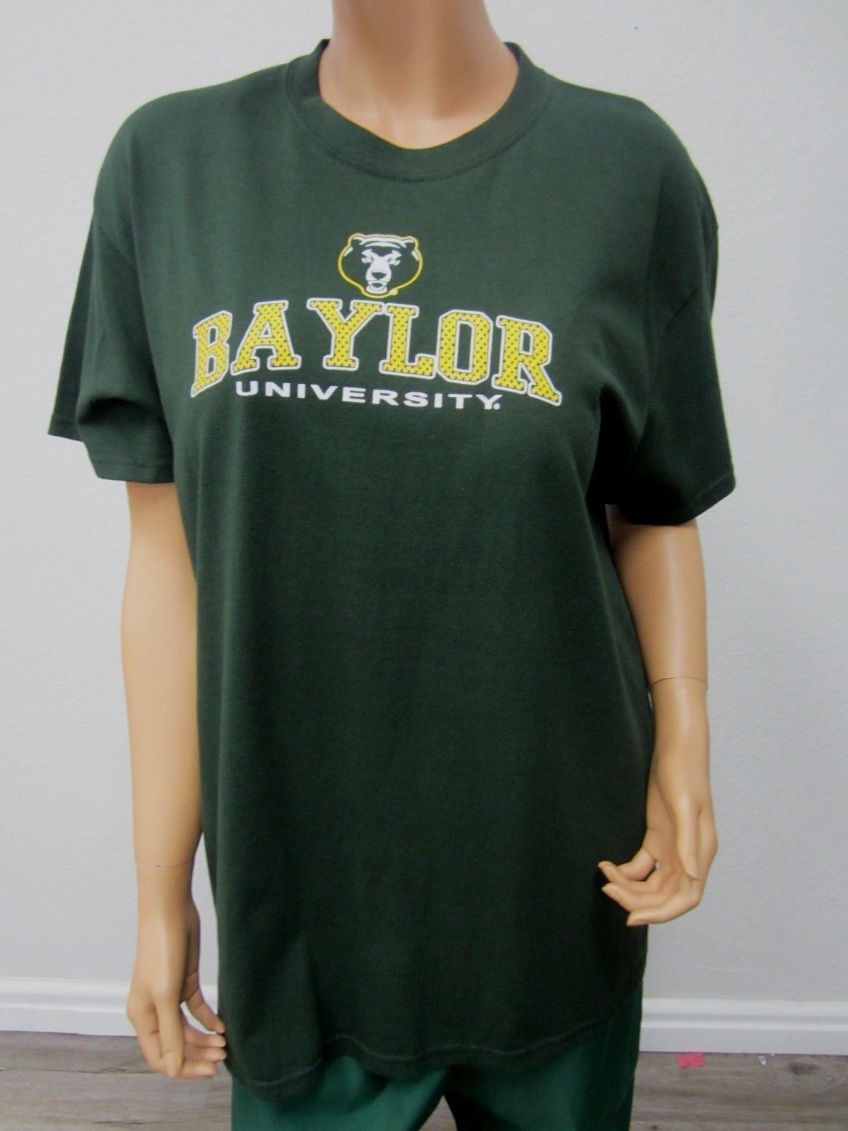 NWT Baylor University Gildan Unisex T Shirt Solid 100% Cotton Short Sleeve Siz L
