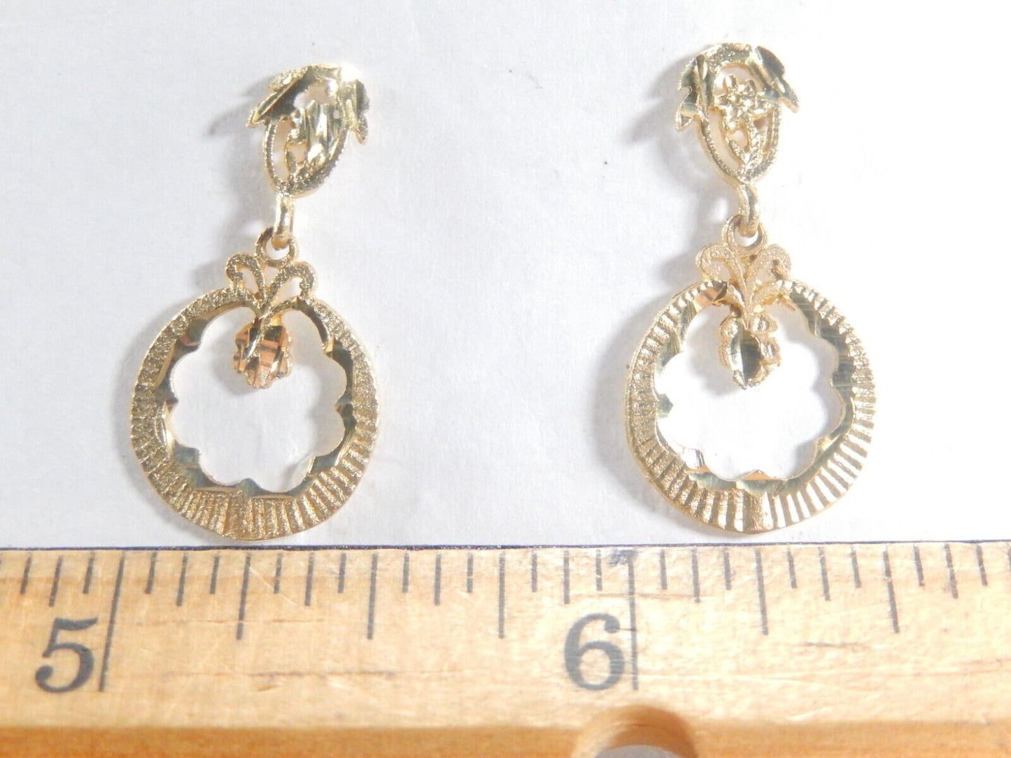 14K Yellow Gold Decorative Diamond Cut Dangle Earrings 1" x 1/2"