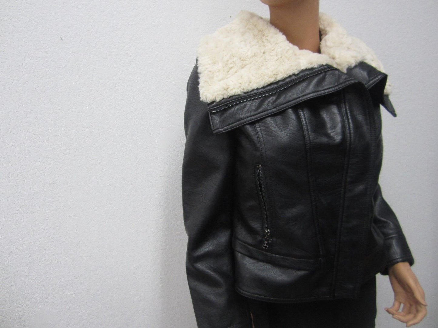NICE Guess Fur Collar Leather Black Coat Size Medium