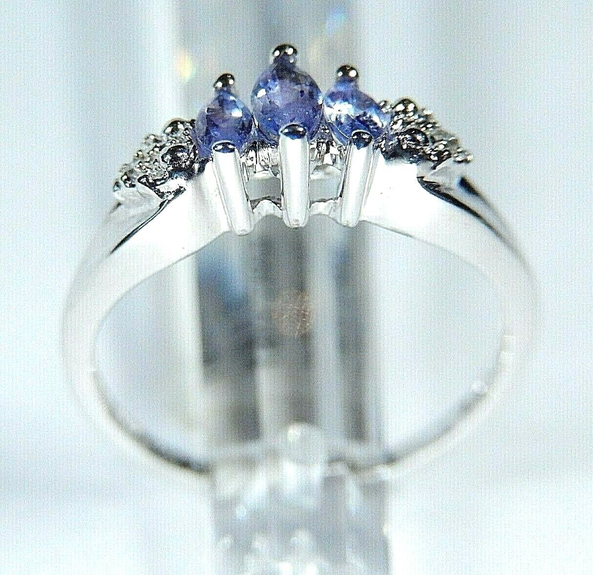 *NEW* Pretty 10k White Gold Tanzanite & Diamond Ring Size 7.75