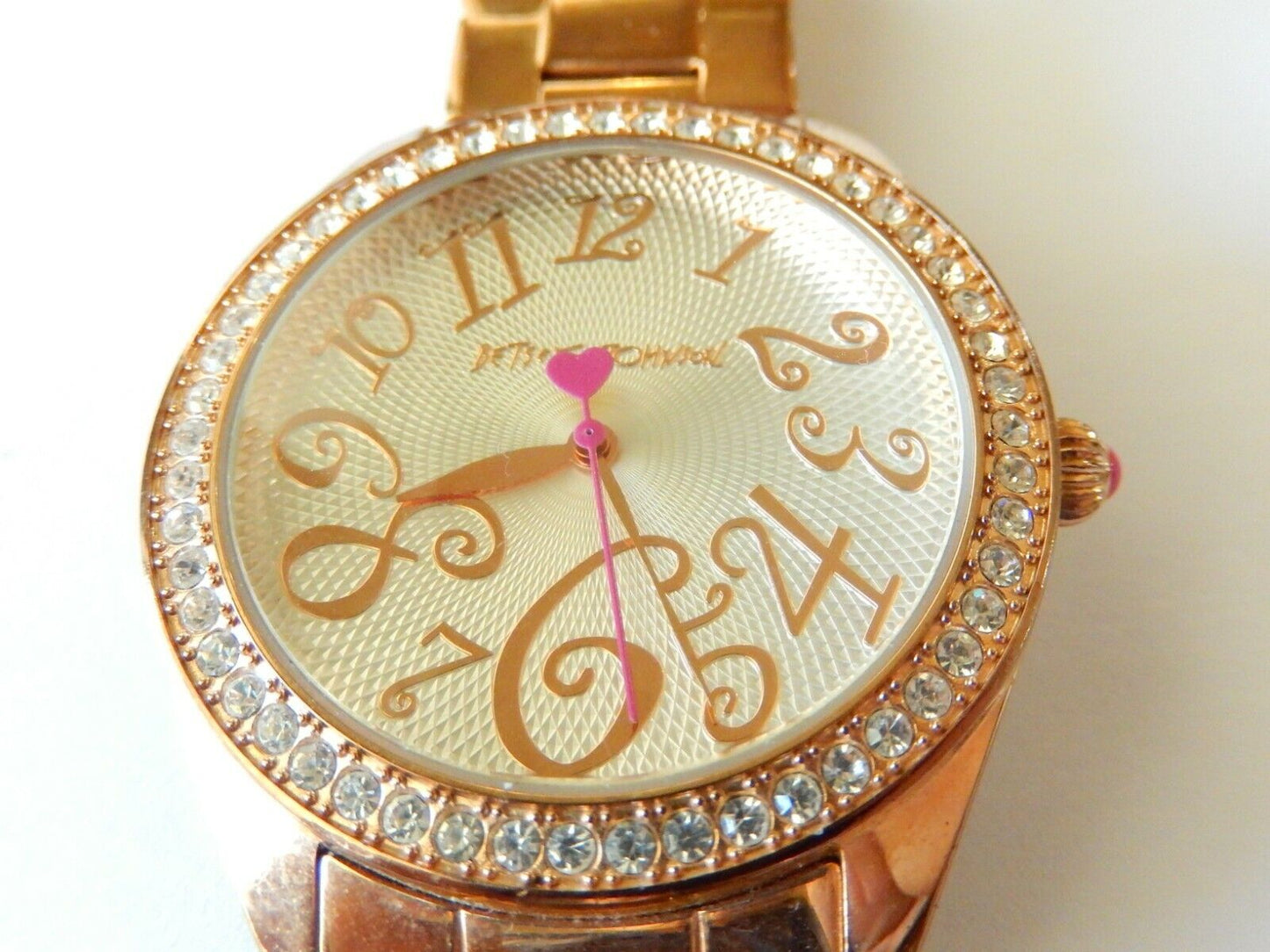 BETSEY JOHNSON Watch BJ00048-03 Gold Toned Stainless Steel Heart Second Hand