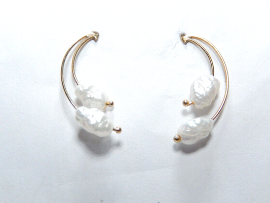 *NEW*   14K Solid Yellow Gold Rice Pearl Earrings