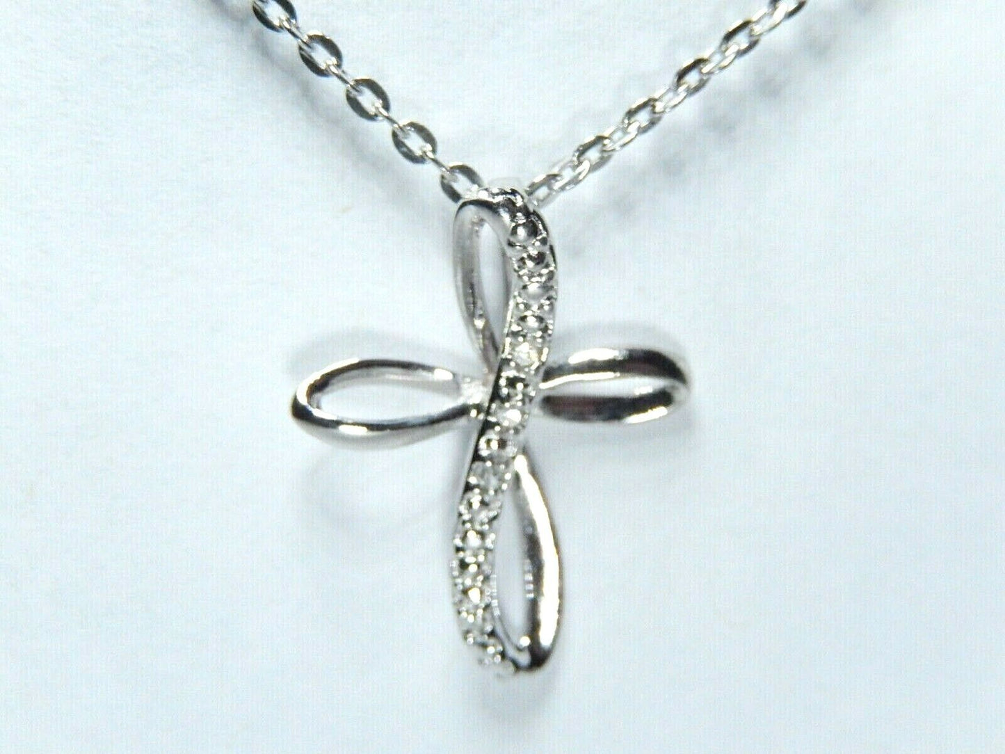 *NWT*  10K White Gold Diamond Cross Pendant With 18" Chain