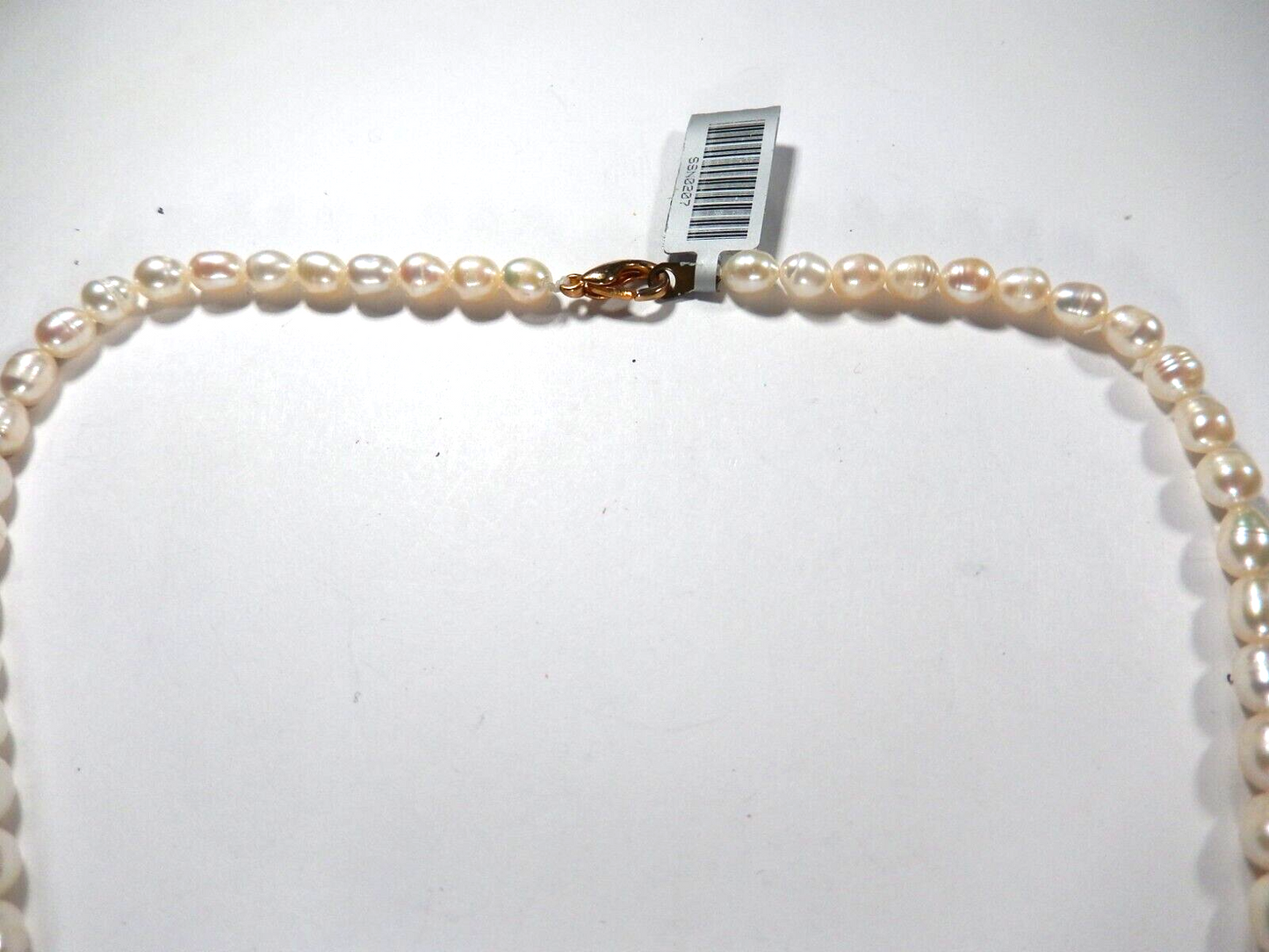 *VINTAGE*  18" Oval Ringed White Cream Freshwater Pearl Necklace w/Lobster Clasp