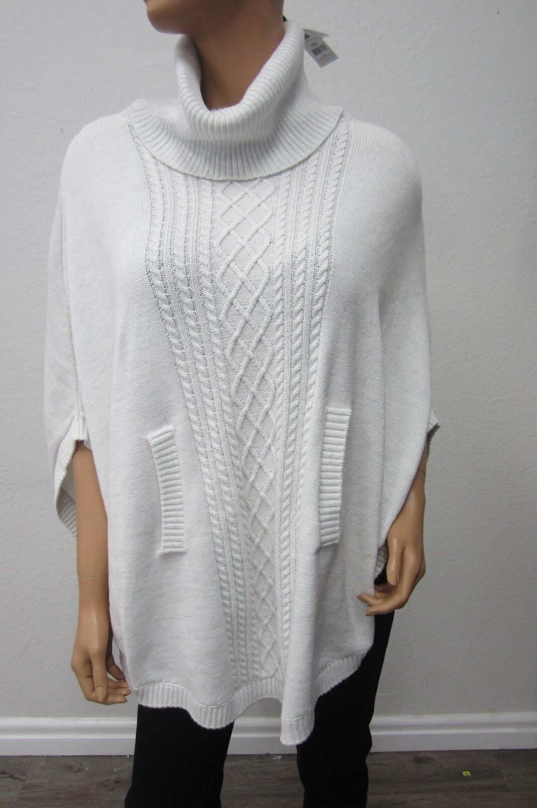 *NWT*  Charlie Paige CUTE White Sparkle Knit Poncho New Size One Size Fits All