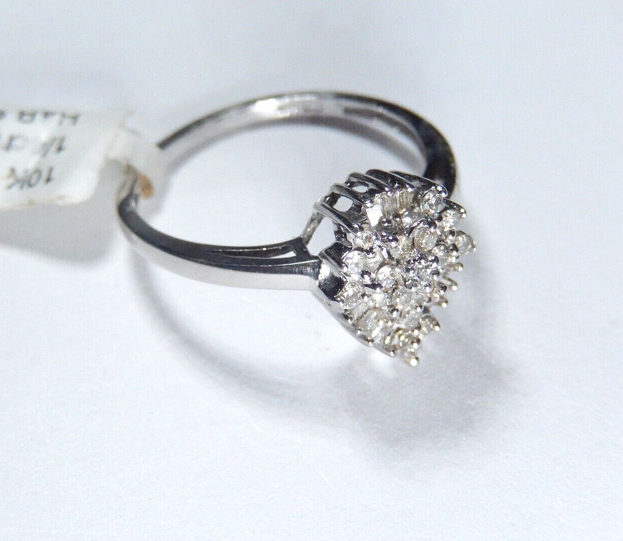 *NWT*  10k White Gold .25 CT Natural  Diamond Cocktail Cluster Ring Size 7.5