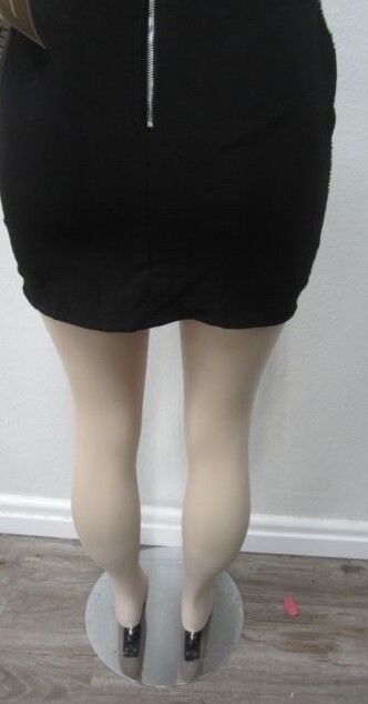 NWT Francesca's Endless Rose Skirt Pearl & Bead  Back Zip Medium
