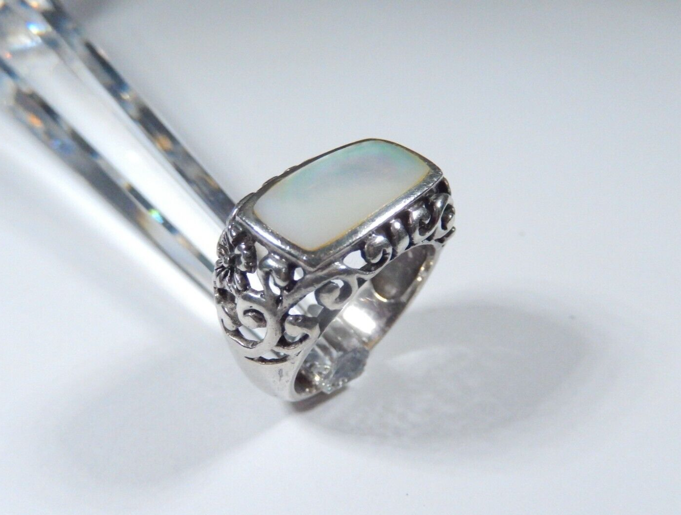 *VINTAGE*  Sterling Silver Mother of Pearl Filigree Ring   size 8.25