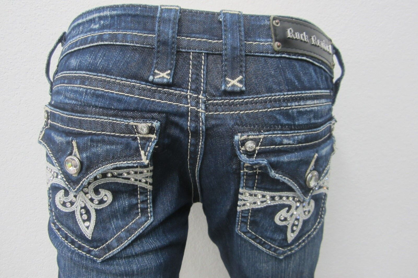 NWOT  Womens Rock Revival SORA Skinny Stretch DARK Denim  CRYSTAL Jeans Sz 26x32