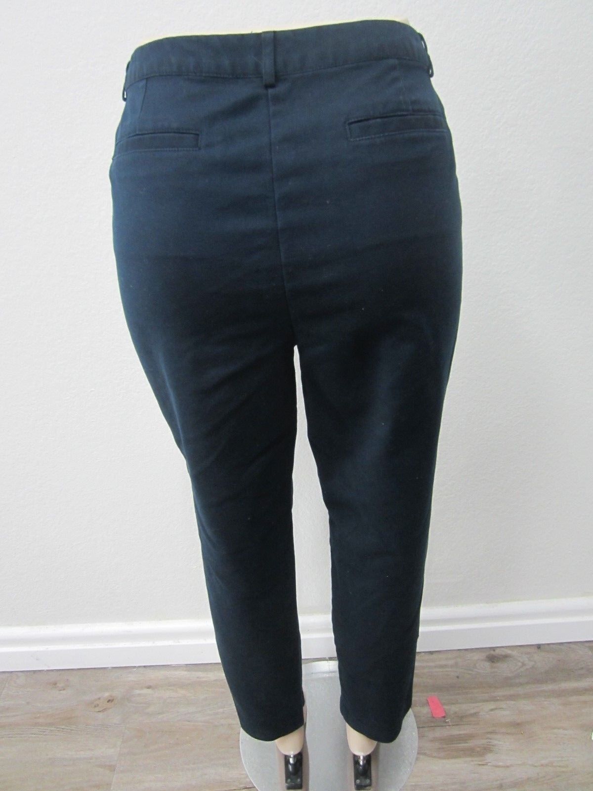 VERY NICE  Michael Kors Navy Basics Skinny Pants Gold Zipper Pockets Size14 x 28