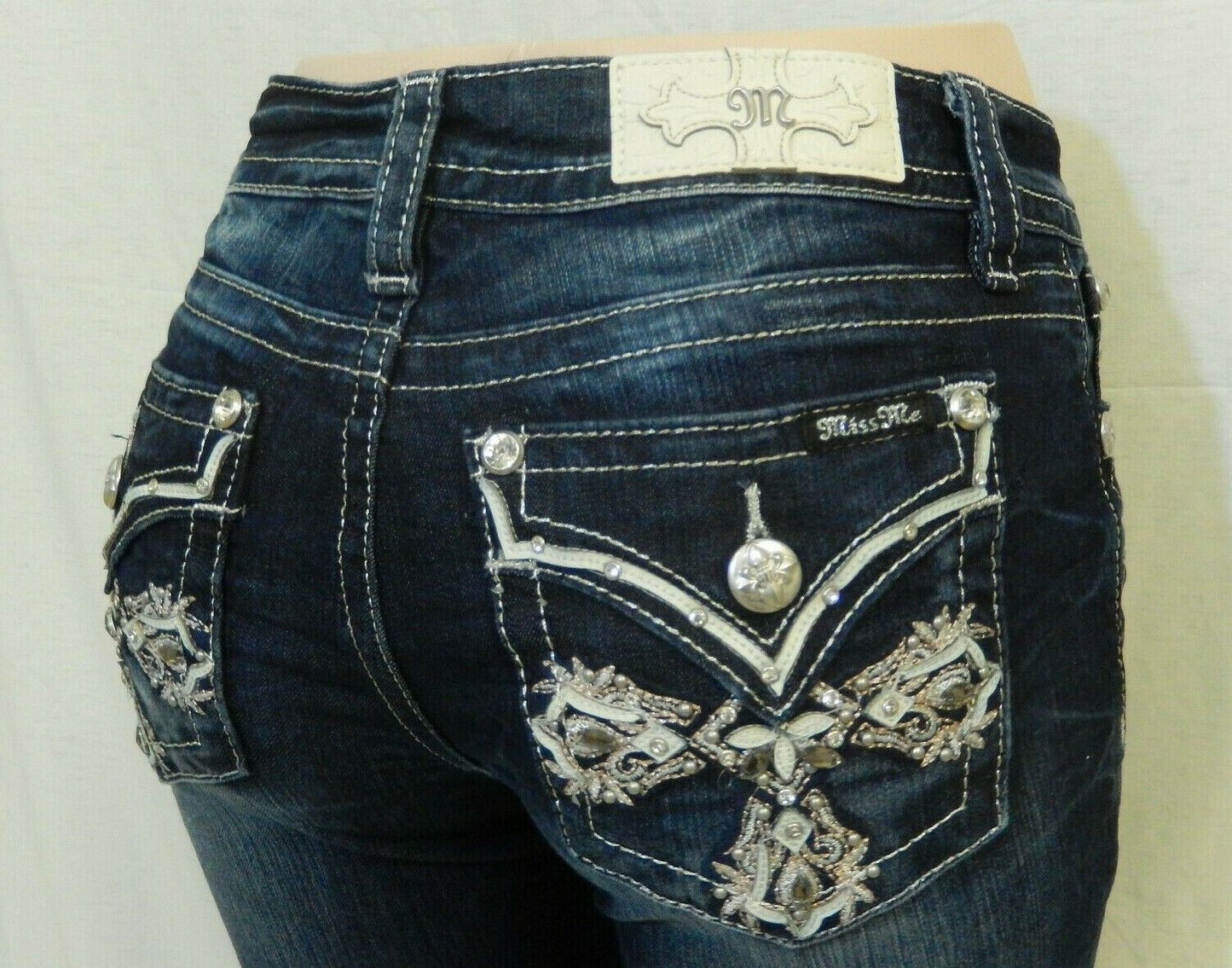 NWT  Miss Me M3295B Chloe Boot Embroidered Cross Pocket Jeans Size W25 x L34"