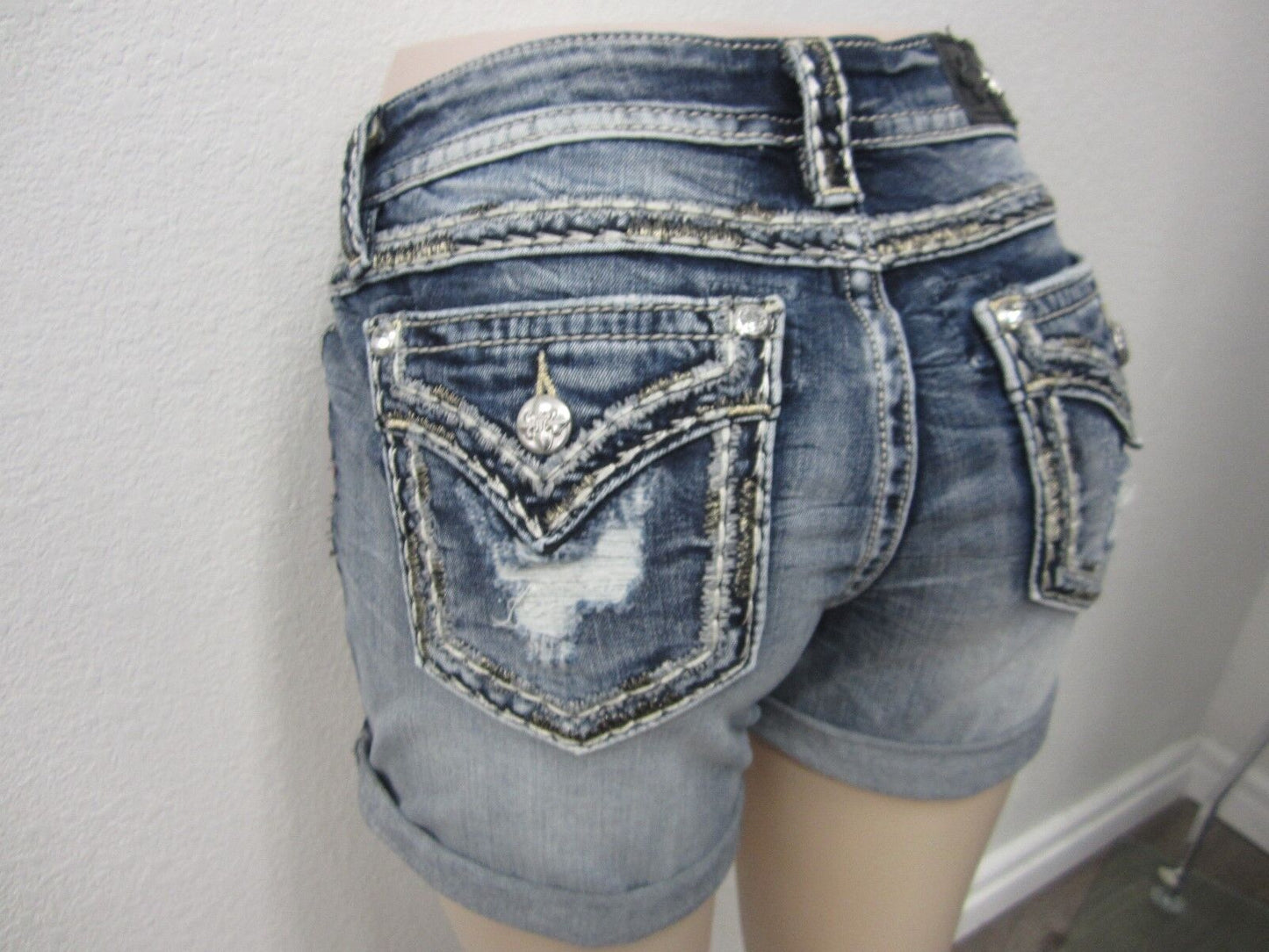 NWT Miss Me  Thick Stitched Pockets Rolled Stretch Shorts - M5014H272 Size 27x3"