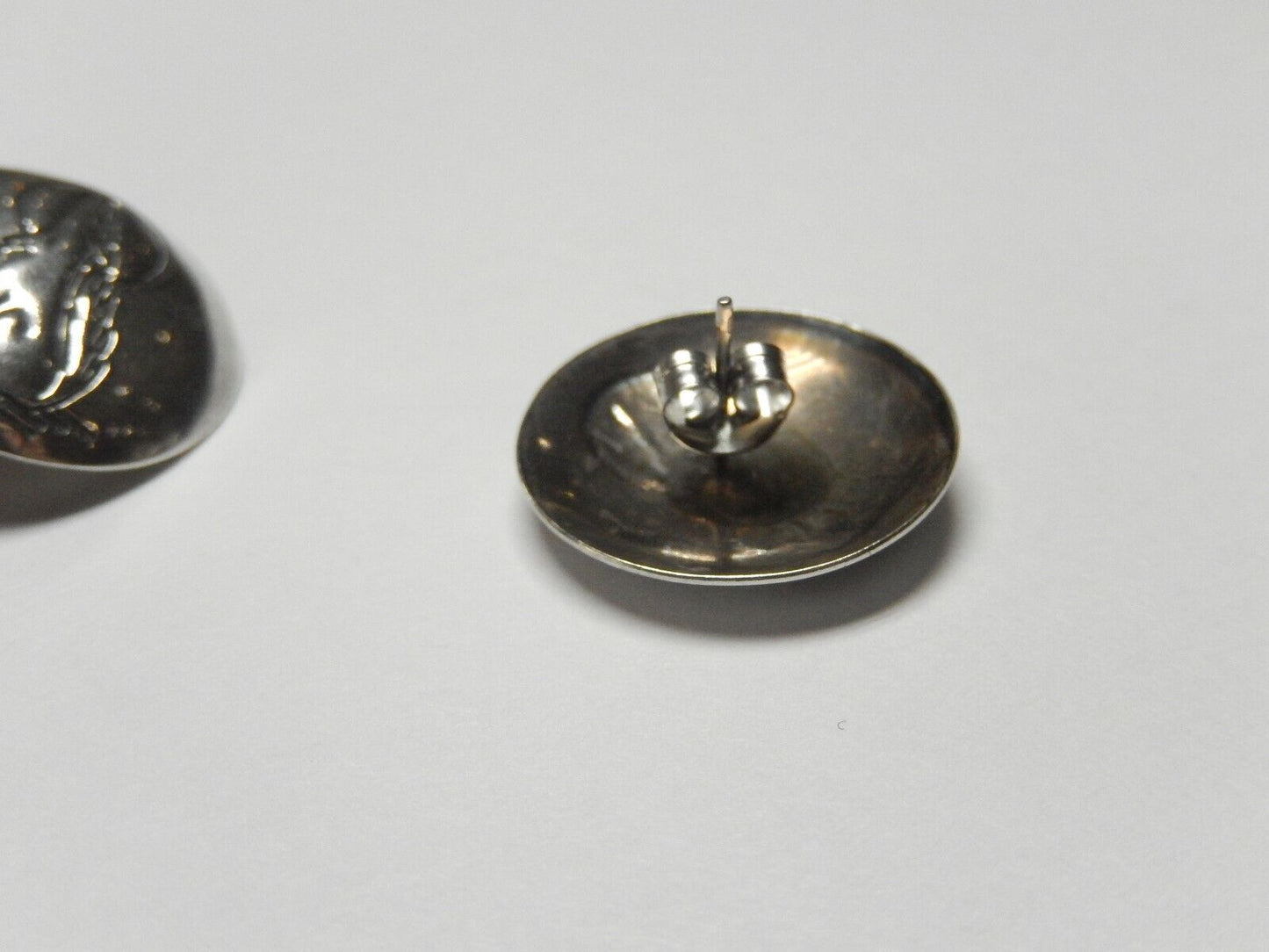 Vintage Southwest American Sterling Silver Howling Wolf Post Earrings