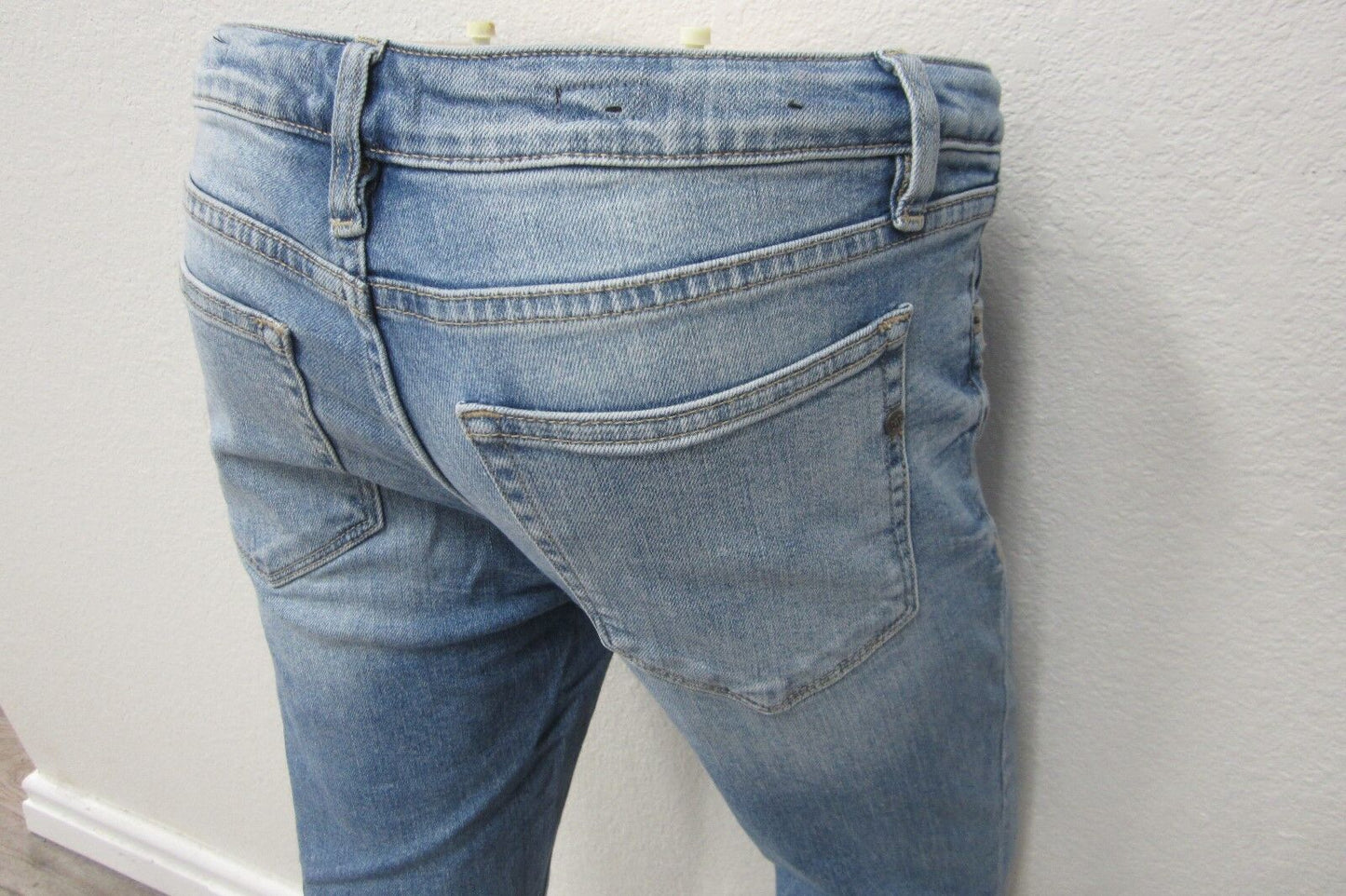 NICE  Miss Me Womens Blue Distressed Mid Rise Skinny Jeans M1001S15 Size 28 X 28