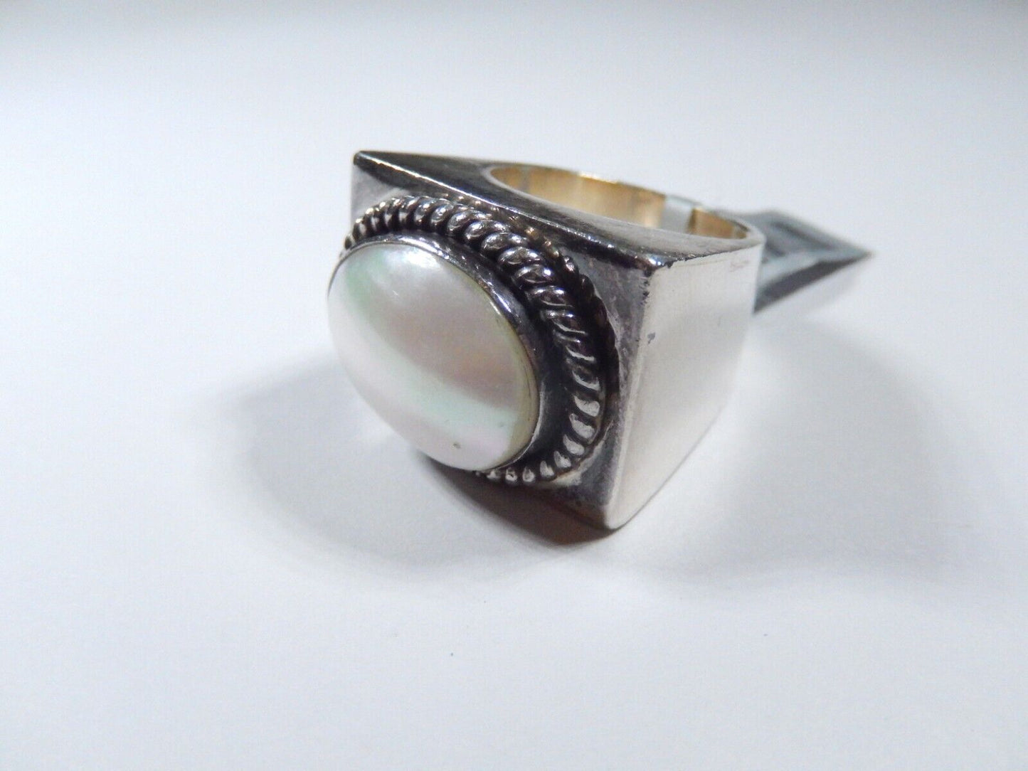 Large Heavy 23.5 gm Natural Mother of Pearl Ring Oval  Sterling Silver Size 8.25