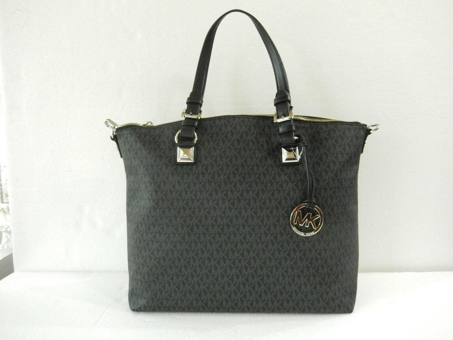 NWT $298 Michael Kors Jet Set Item Multi Function Satchel Black/Silver Large